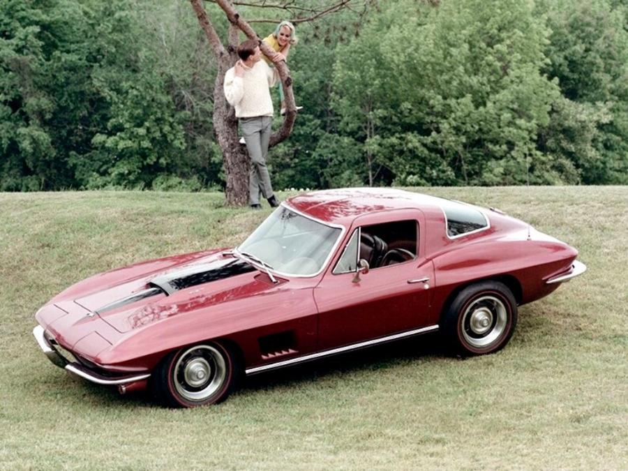  Chevrolet Corvette Stingray 1967 года  (фото 18 из 26)